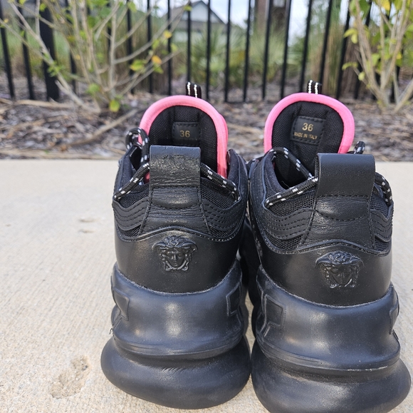 Versace Chain Reaction - Picture 6 of 7